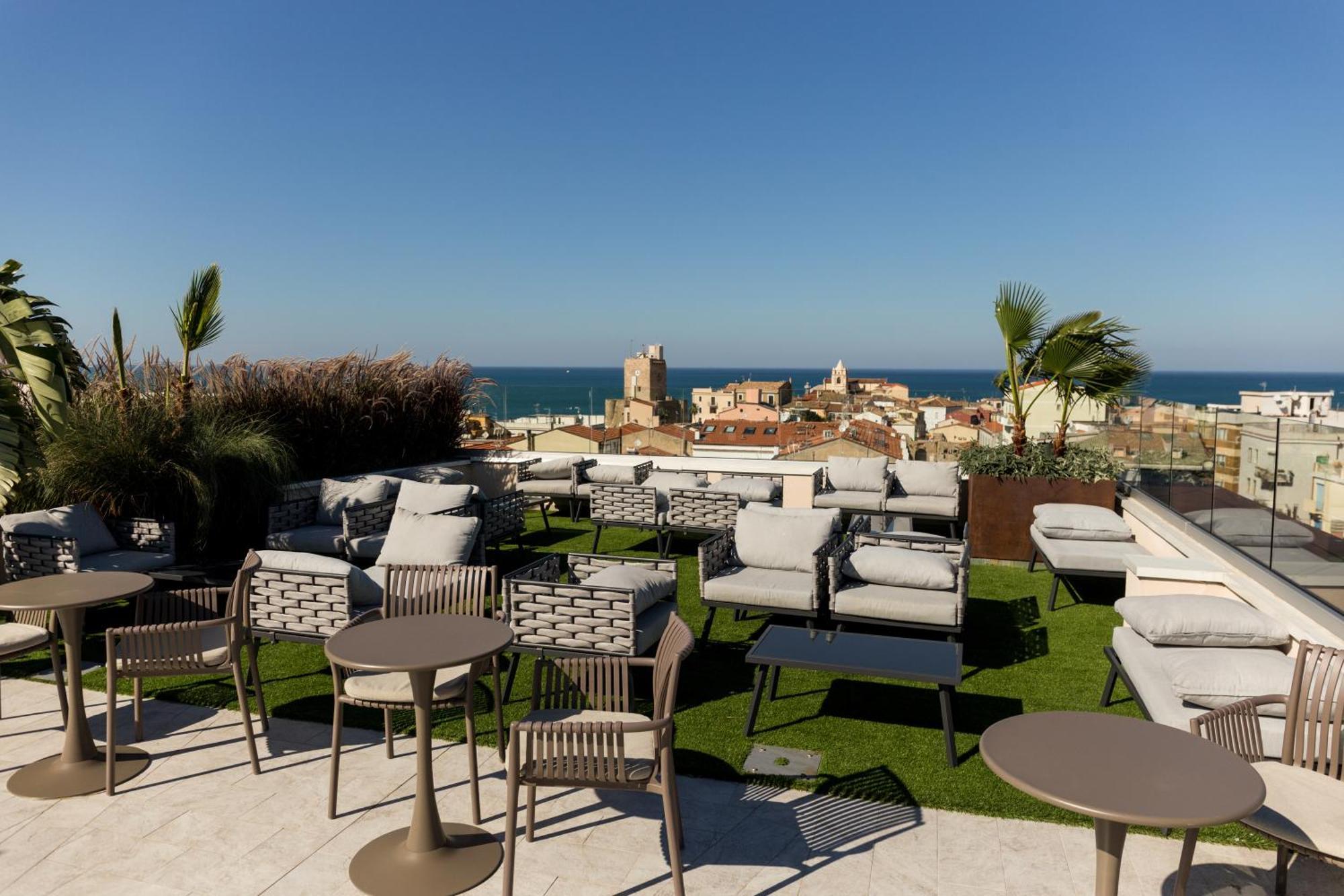 טרמולי Lumia Hotel מראה חיצוני תמונה