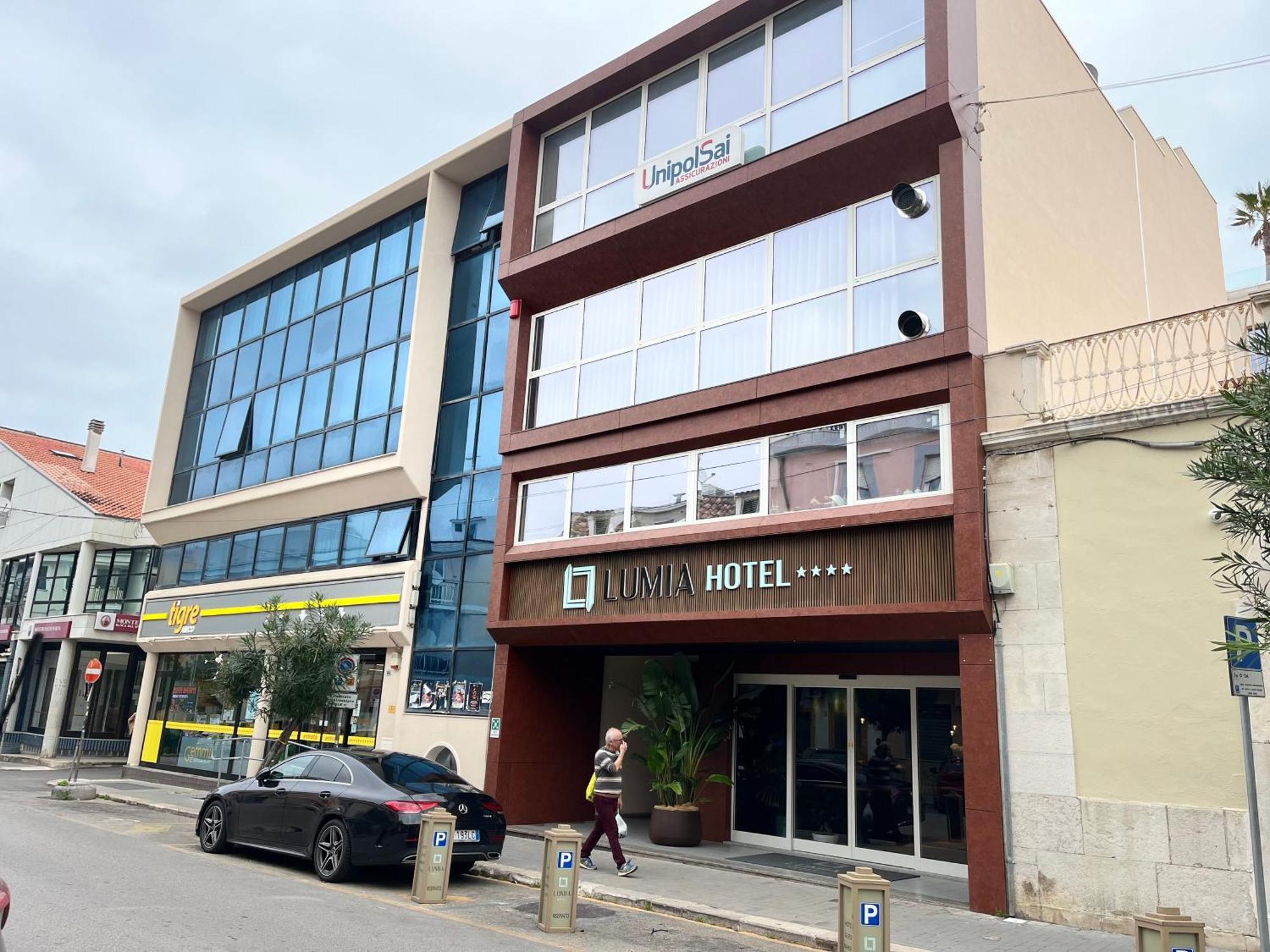 טרמולי Lumia Hotel מראה חיצוני תמונה