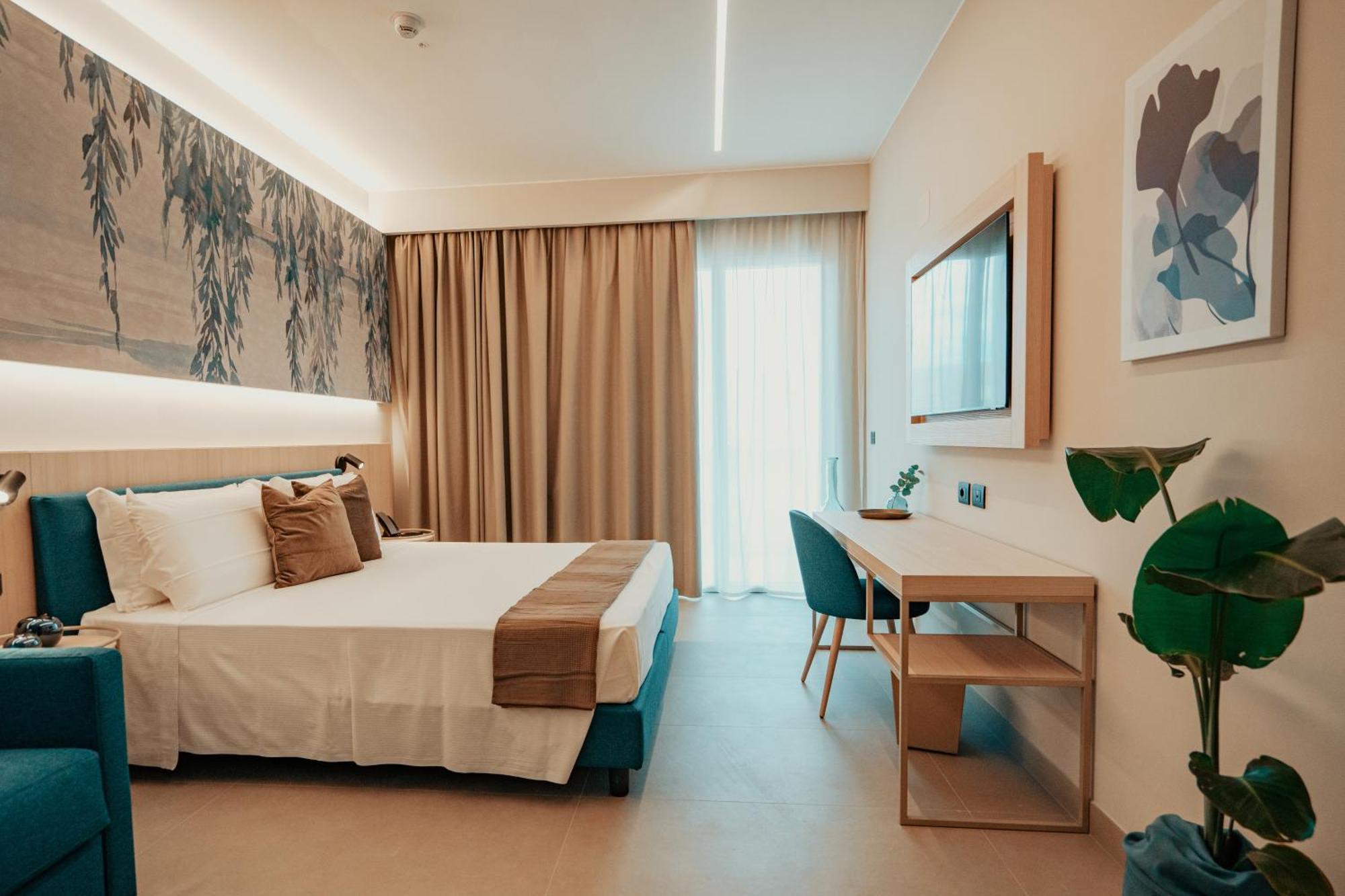 טרמולי Lumia Hotel מראה חיצוני תמונה